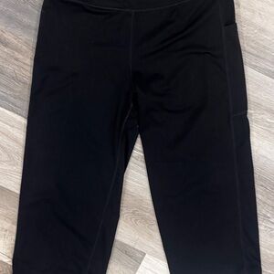 Womens Black Wide Legged Capri